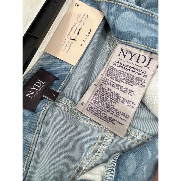 NYDJ Chloe Snow Leopard Print Slit Hem Capri Jeans w/Lift Tuck Technology Size 2 - Picture 7 of 10